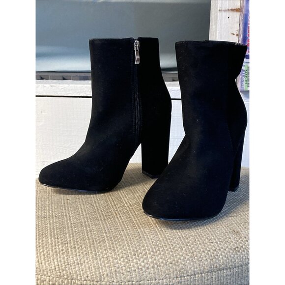 Black Suede Ankle Boots Sofie Pretty Little Thing High Block Heel Sz 5 - Picture 1 of 7